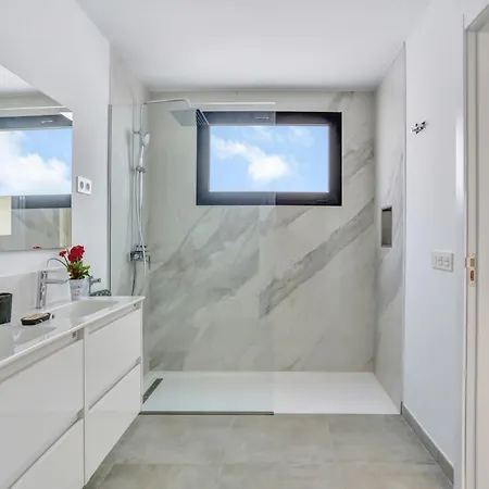 Villa Mariposas 4 *