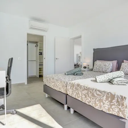 Villa Mariposas 4 *