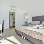 Villa Mariposas 4 *